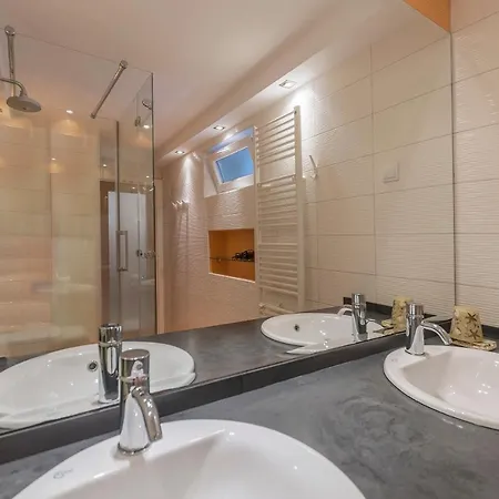 Lungomare Πούλα